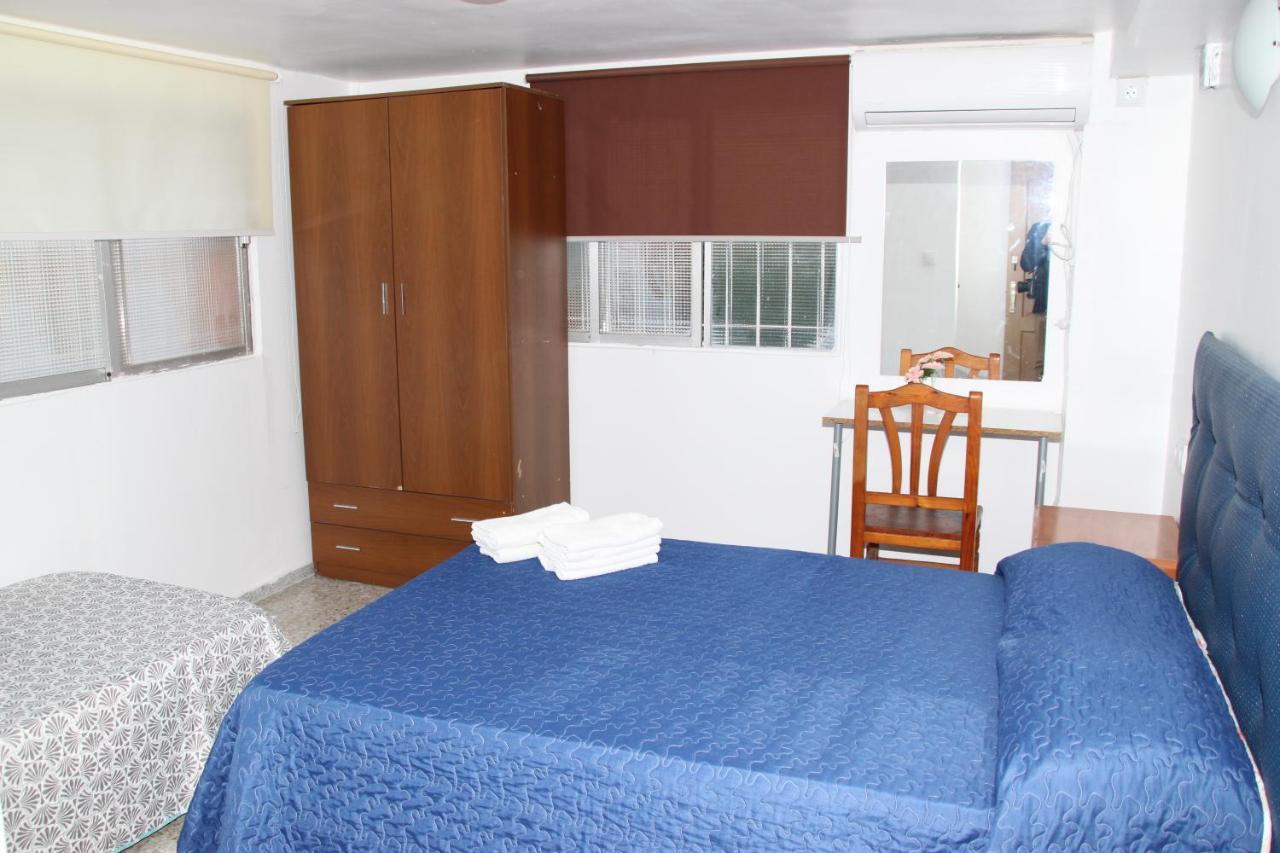 Pension La Lambra Azul Alicante Exterior foto