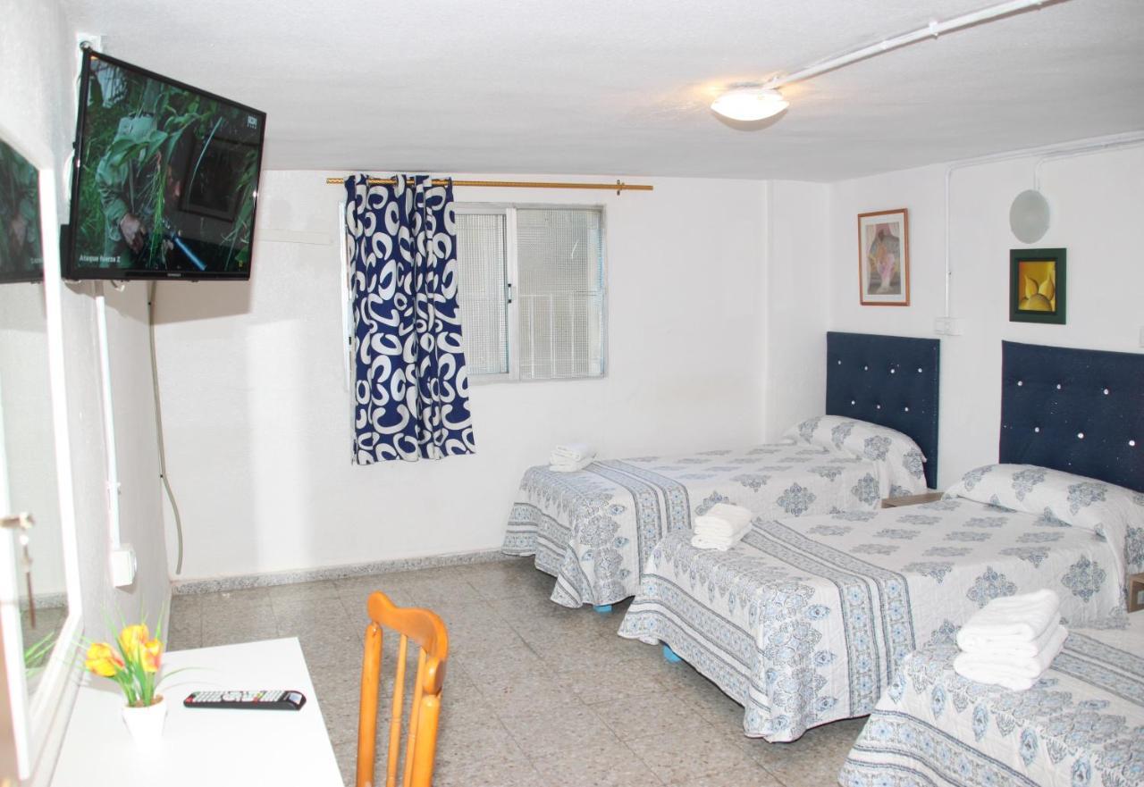 Pension La Lambra Azul Alicante Exterior foto